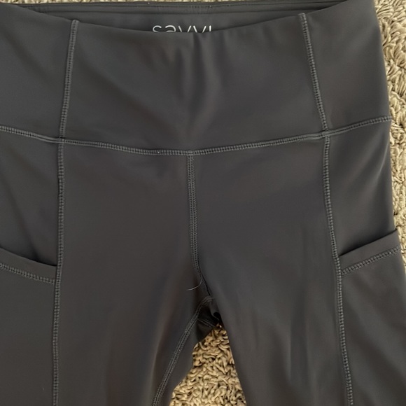 Savvi xs cropped Alta Silk Capri leggings - Picture 6 of 7